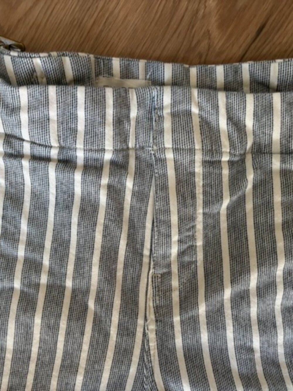 Pilcro by Anthropologie Foxglove Blue Stripe Wide Leg Cropped Pants 26 Waist - Picture 3 of 7